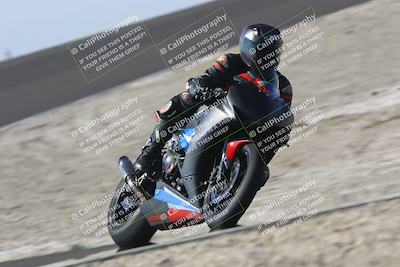 media/Nov-01-2025-TrackDaz (Sat) [[2b4d5192bc]]/B Group/1220pm (Turn 2 Outside)/